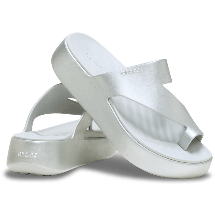 Getaway Metallic Platform Toe Loop