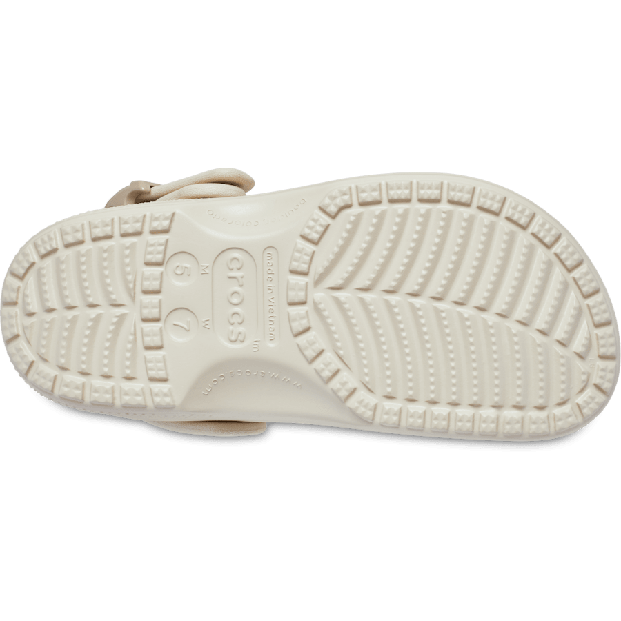 Classic Enamel Buckle Clog
